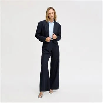 Pleated Relaxed Pant