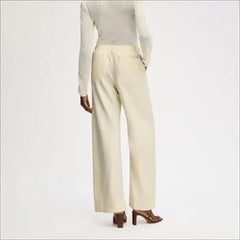 Pleated Relaxed Pant