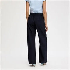 Pleated Relaxed Pant